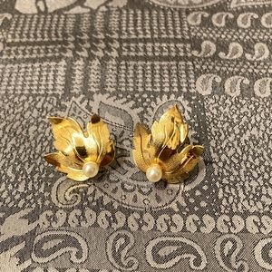 Vintage Forstner screw back gold and Pearl earrings